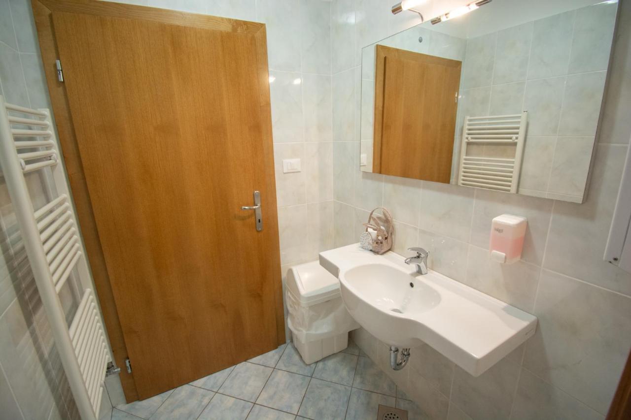 Pocitniska Hiska Skedenj Apartment Deskle Bagian luar foto